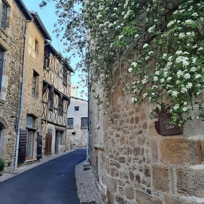 Maison De Ville Vic-le-Comte Eksteriør bilde