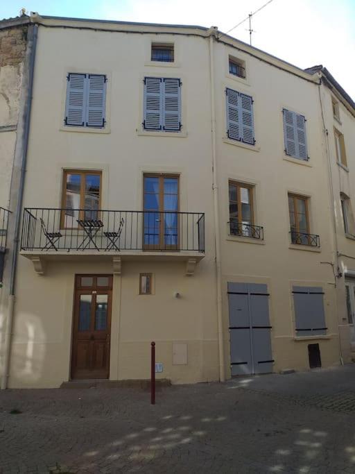 Maison De Ville Vic-le-Comte Eksteriør bilde
