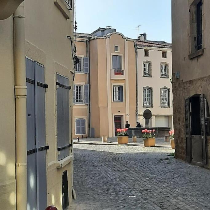 Maison De Ville Vic-le-Comte Eksteriør bilde